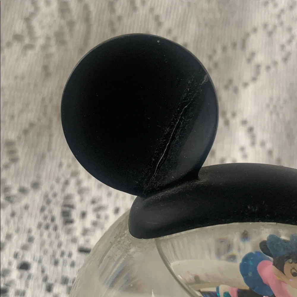 Disney Mickey & Minnie Musical Snow Globe 